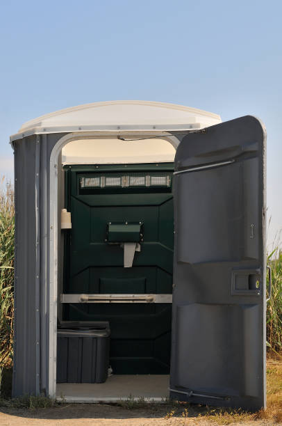 Best High-end porta potty rental  in Bourbon, MO
