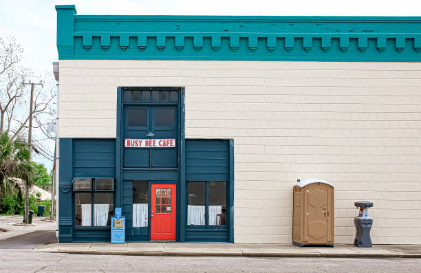 Best Portable restroom trailer rental  in Bourbon, MO