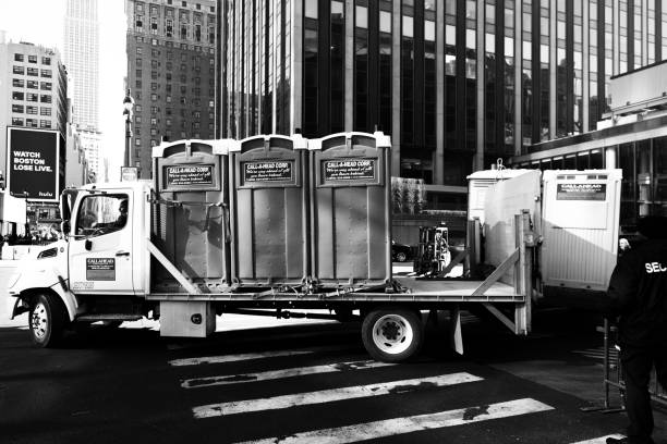 Best High-end porta potty rental  in Bourbon, MO